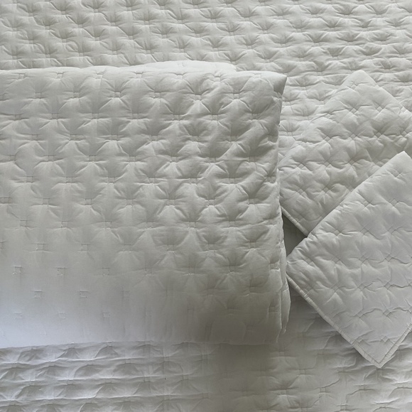 Pottery Barn 3 Piece Full Queen Reversible Cotton Quilt & 2 Standard Shams Set - Picture 1 of 8